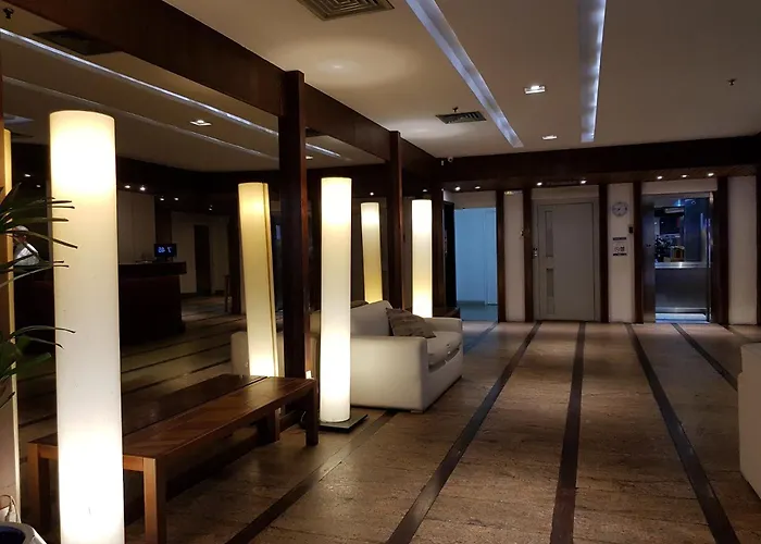Apartamento Encantador Com Piscina - Besthostrio