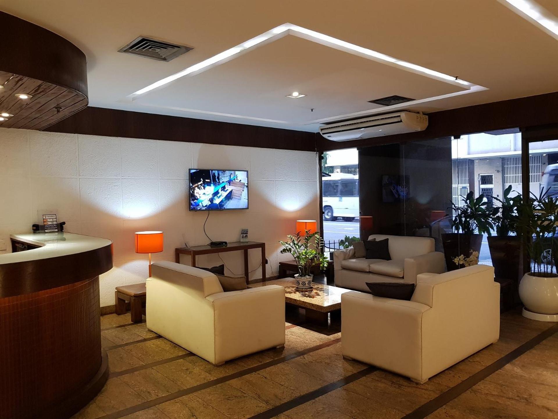 Apartment Encantador Com Piscina - Besthostrio